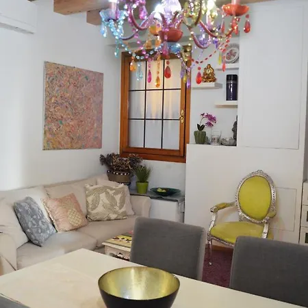 Casa Leffe Historical Center טרוויסו