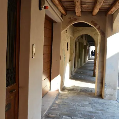 Casa Leffe Historical Center דירה